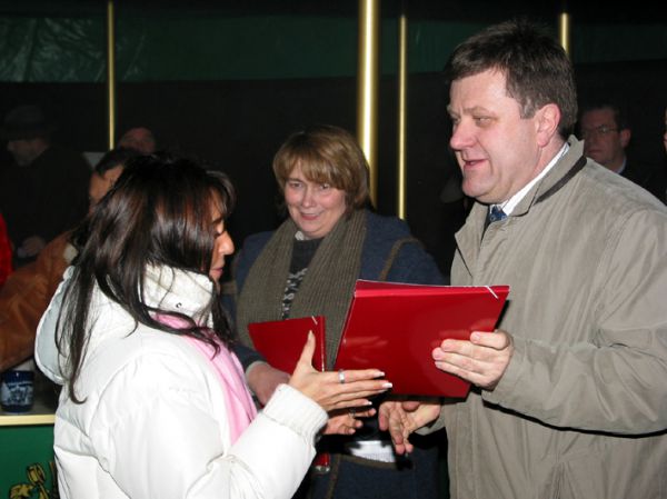 100-0057_IMGkl.jpg &copy;